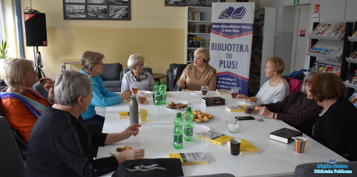 "Polska odwraca oczy" - wiosenne spotkanie Dyskusyjnego Klubu Książki