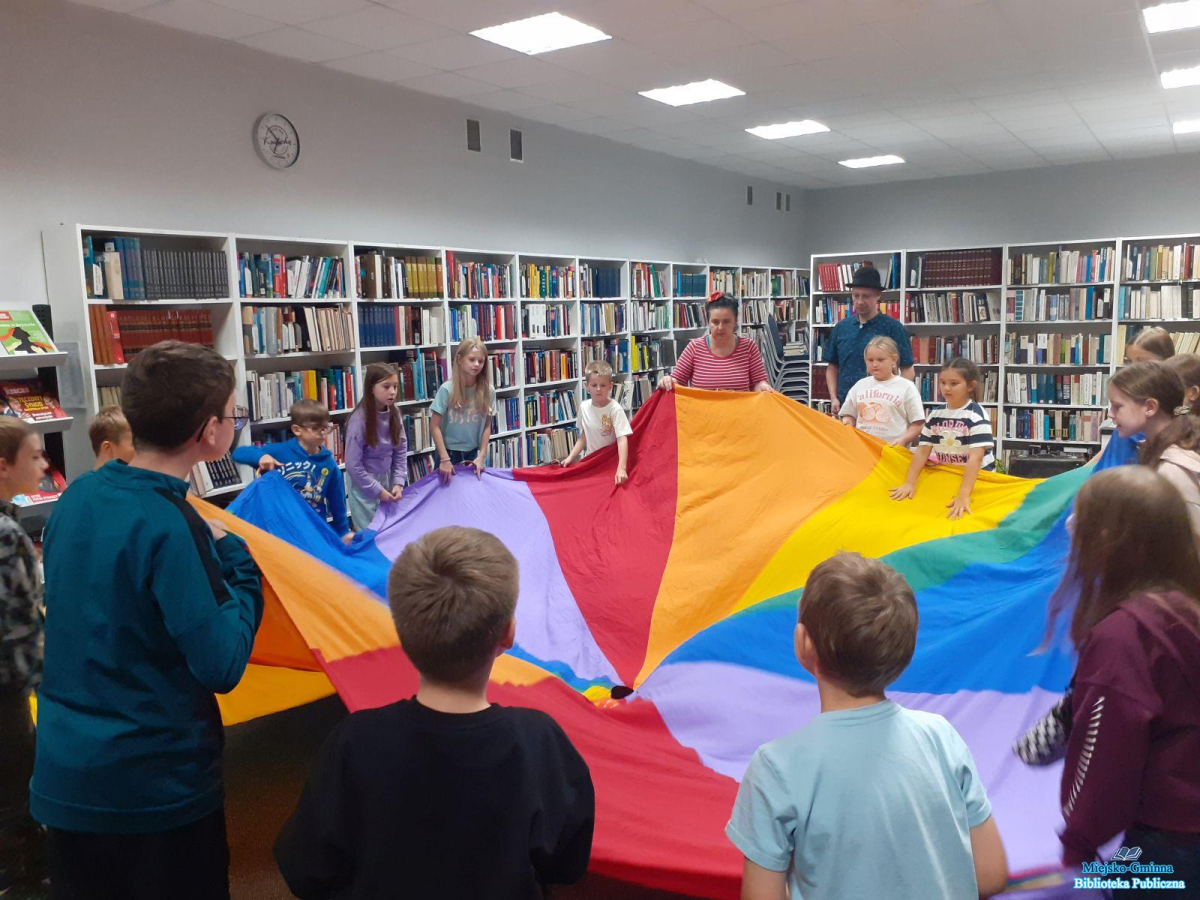 NOC BIBLIOTEK 2026 – BIBLIOTEKA (SIĘ) SPRAWDZA! WARSZTATY CYRKOWE
