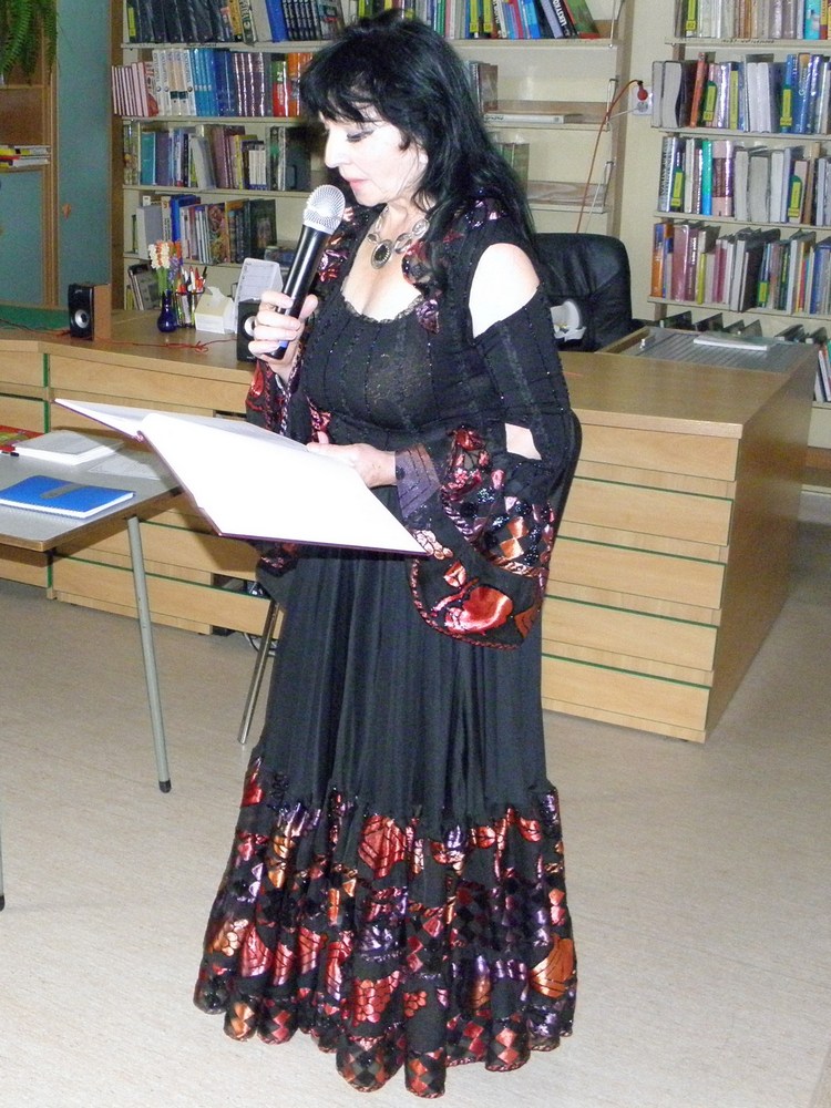 Elżbieta Bednarczyk  gościem biblioteki.