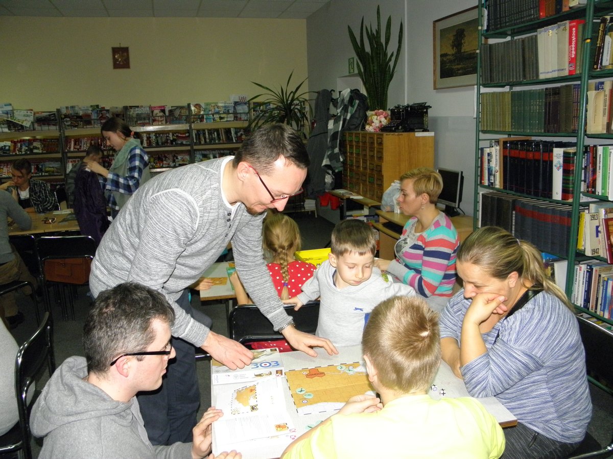 Wieczór z grami bez prądu bardzo udany.