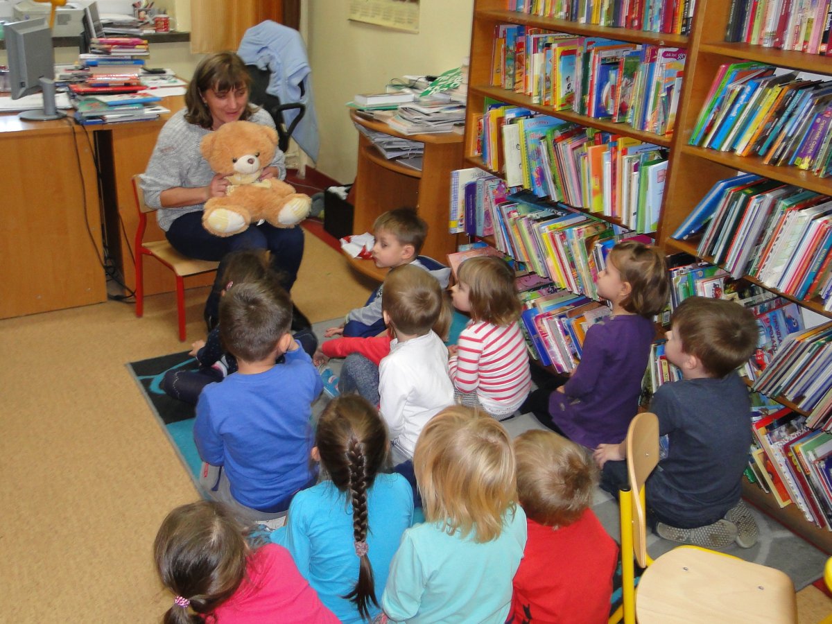 Światowy Dzień Pluszowego Misia w Filii Bibliotecznej w Szańcu.