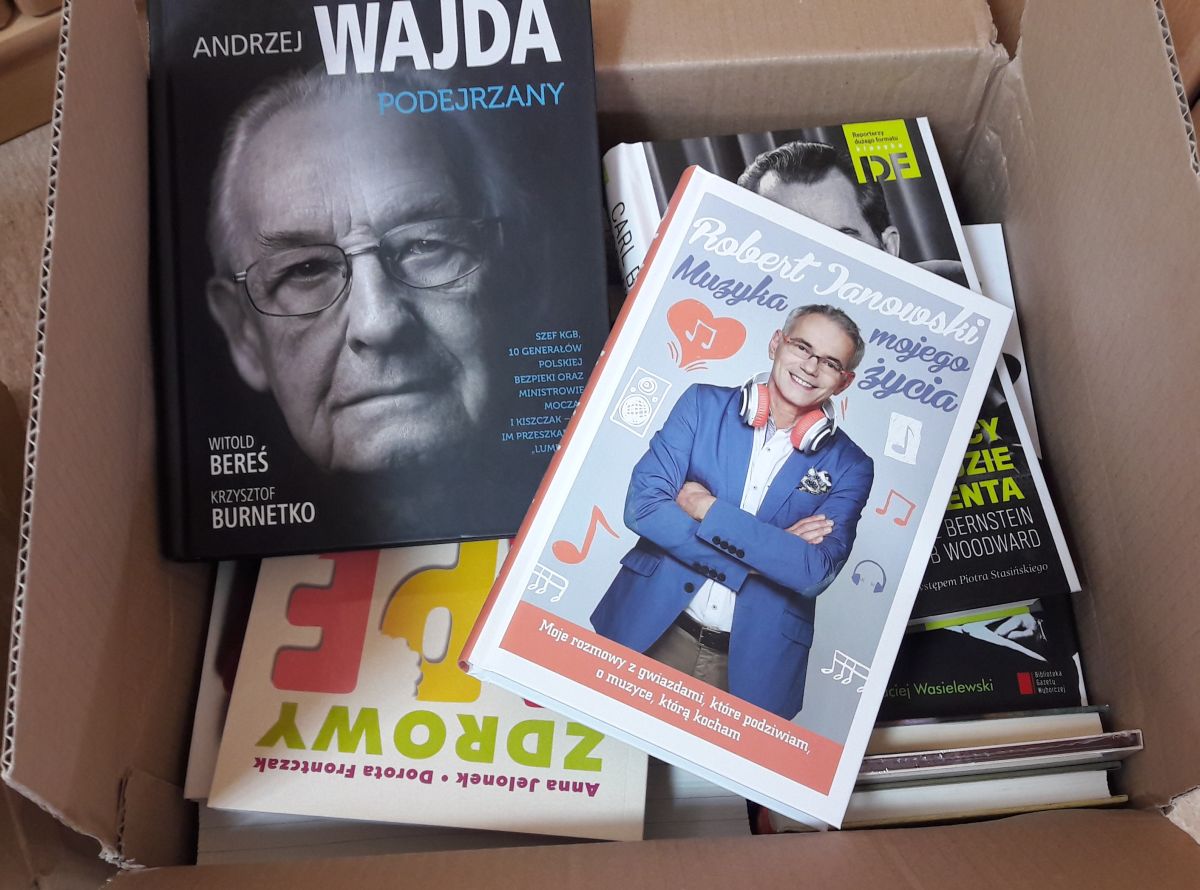 84 książki i 8 audiobooków.