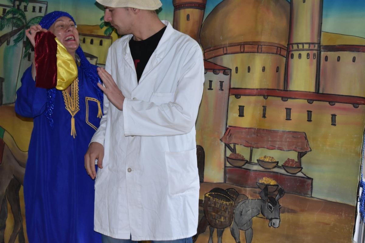 Pani i Pan śmieją się 