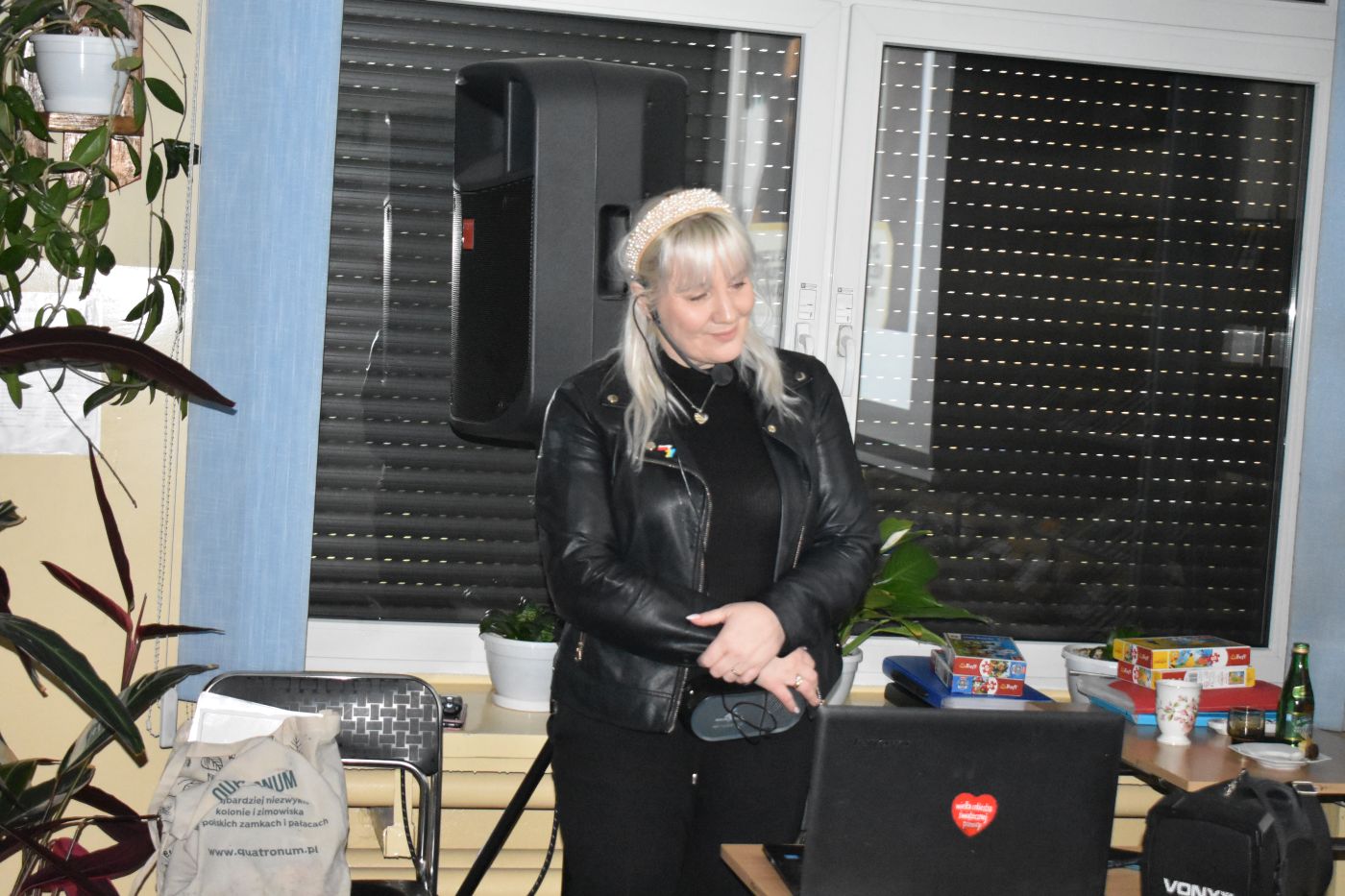 Pani Monika Sawicka prowadzi zajęcia