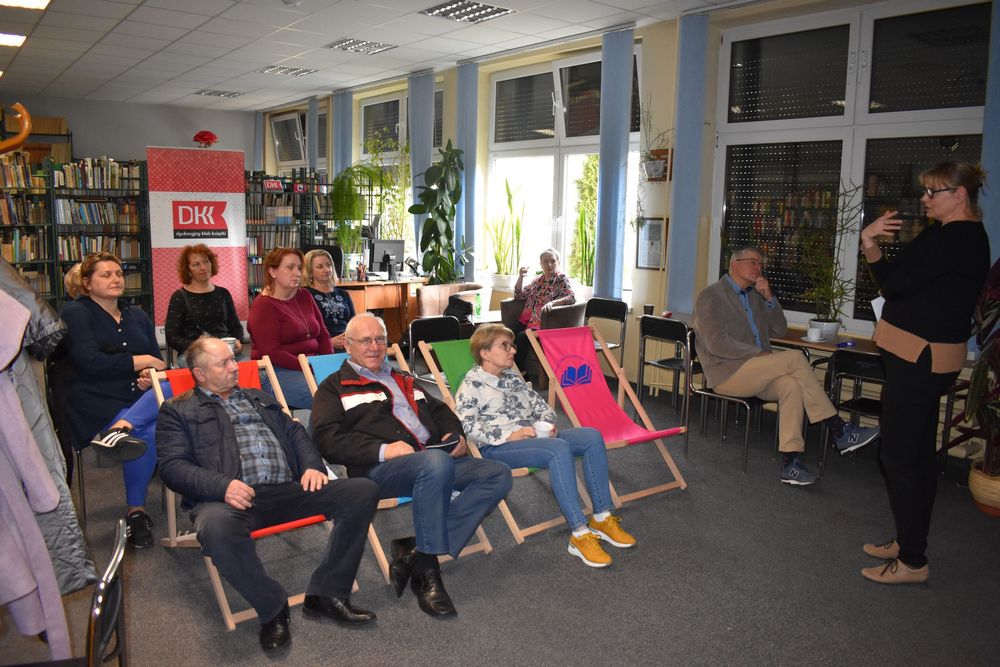 Publiczność na projekcji filmu Syndrom hamleta