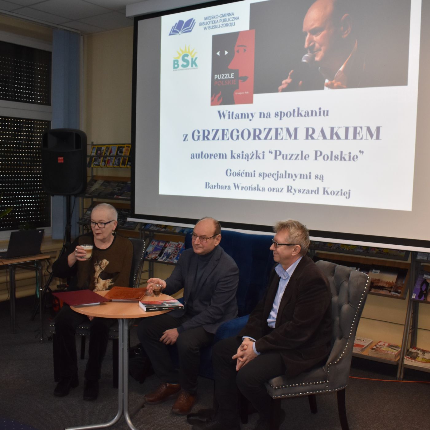 Goście spotkania wraz z Grzegorzem Rakiem