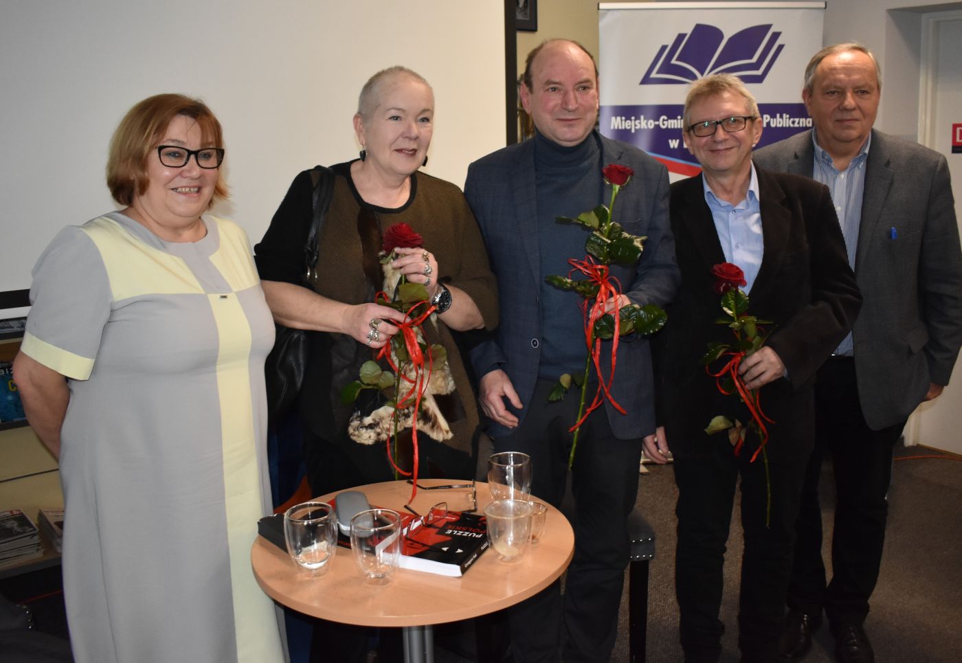 Goście spotkania wraz z organizatorami