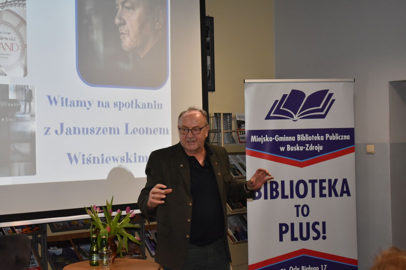 Gość biblioteki Janusz Leon Wiśniewski