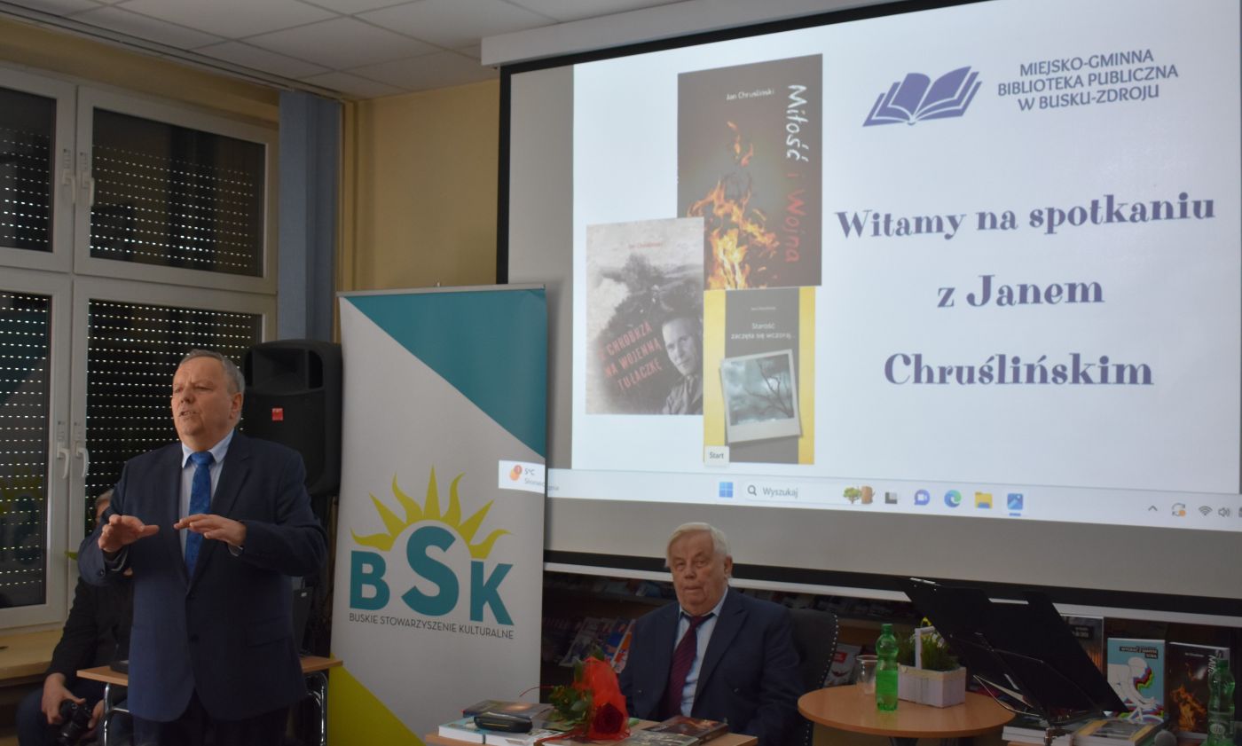 Pan wita przybyłych gości