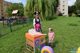 prezent piracki