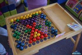 gra zręcznościowa, kolorowe kulki