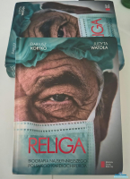 Dwie książki leżą na stoliku