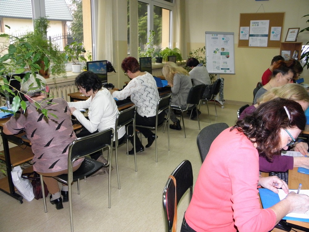 Czytelnia Internetowa ,, Planeta” - foto