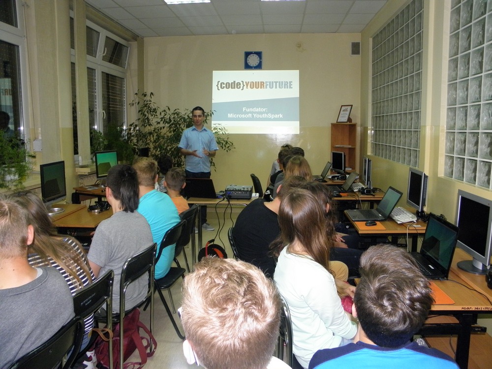 Czytelnia Internetowa ,, Planeta” - foto