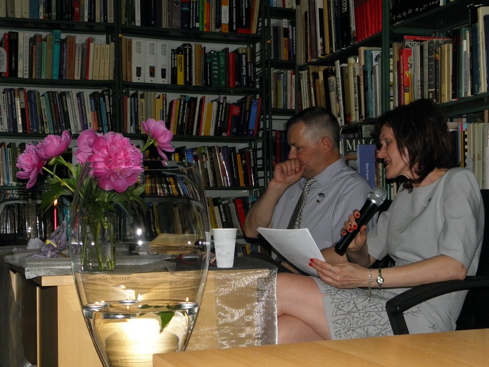 NOC BIBLIOTEK – WOLNO CZYTAĆ!