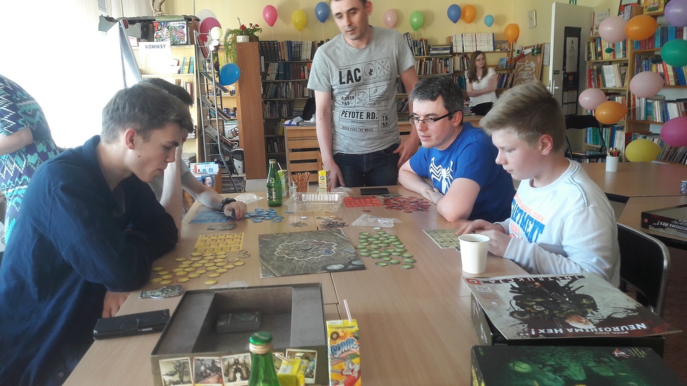 NOC BIBLIOTEK 2017 – CZYTANIE PORUSZA